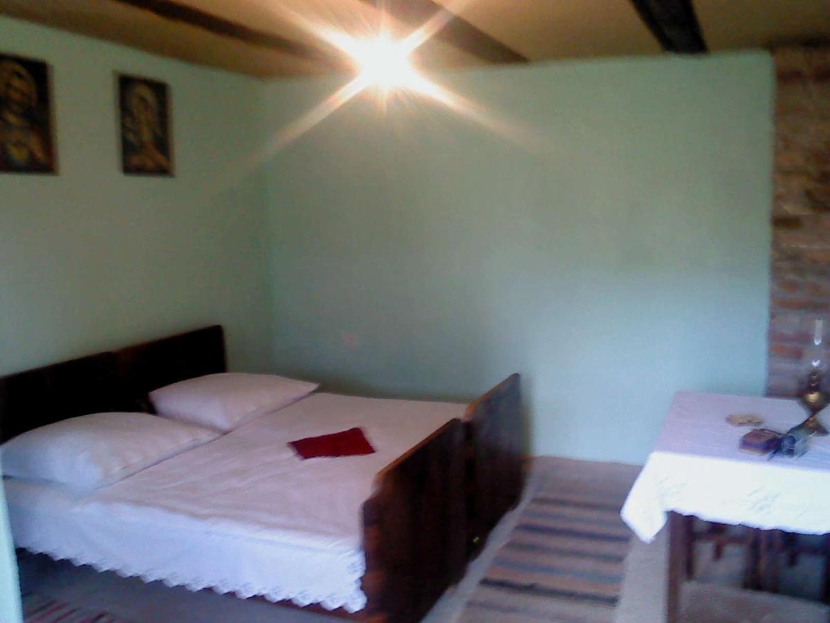 Bed and Breakfast Snasini Kucari Gradiste Экстерьер фото